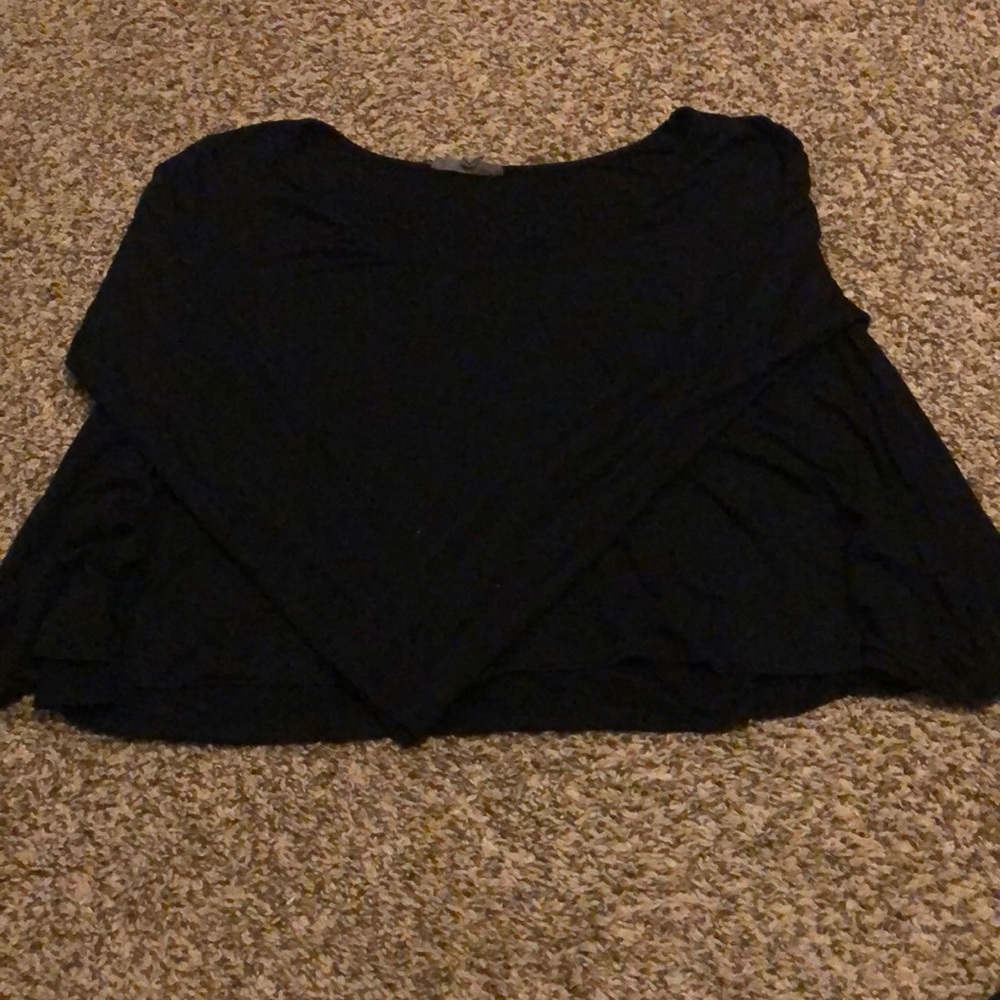 💚 5 for $25 long sleeve black crop top